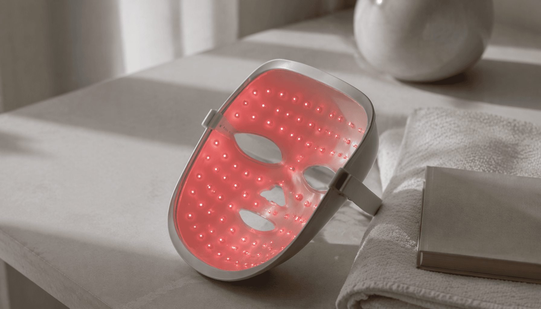 ماسک LED صورت ارزش خرید دارد؟ شواهد نور قرمز و معیارهای تصمیم